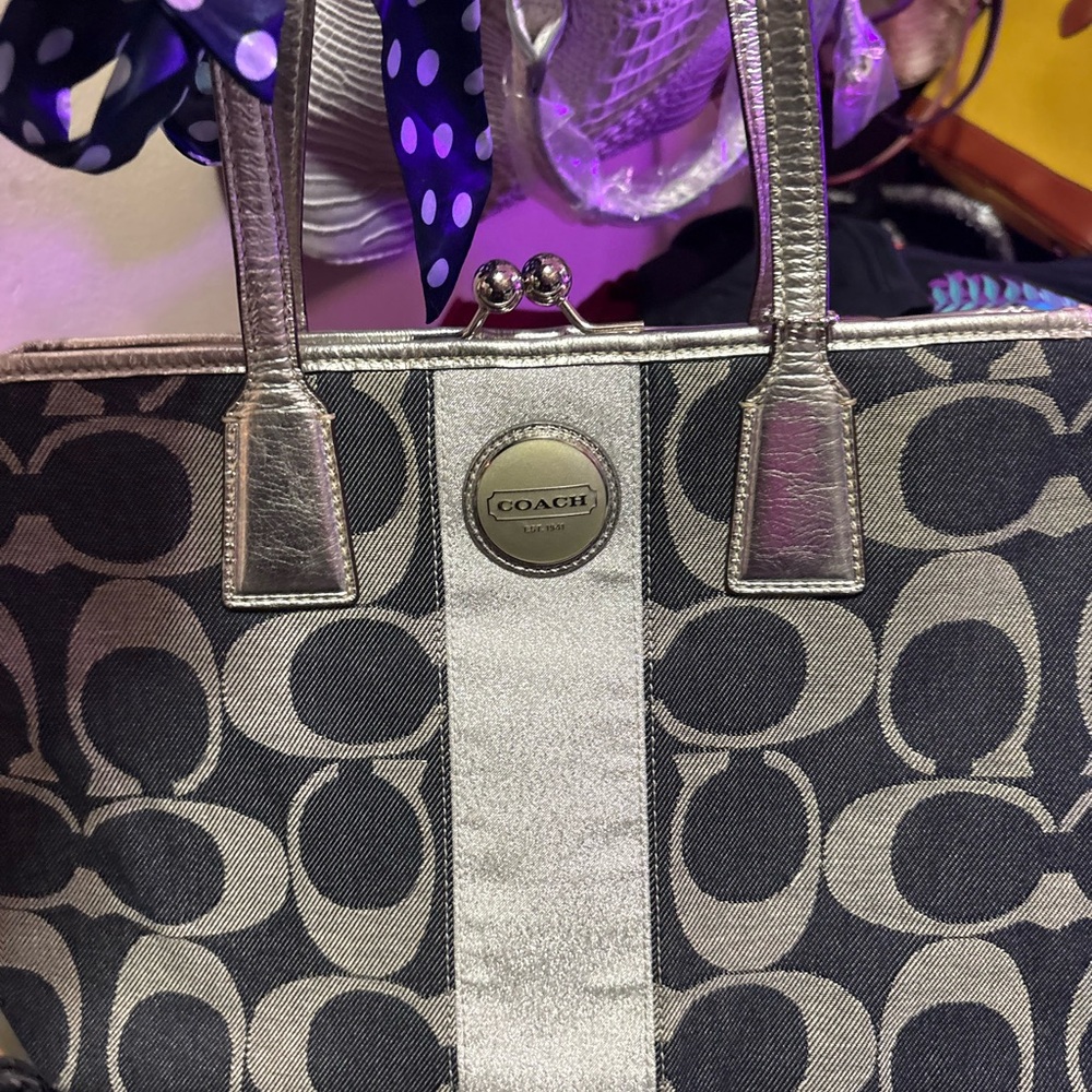 Coach Tote w/Kiss Lock Closure